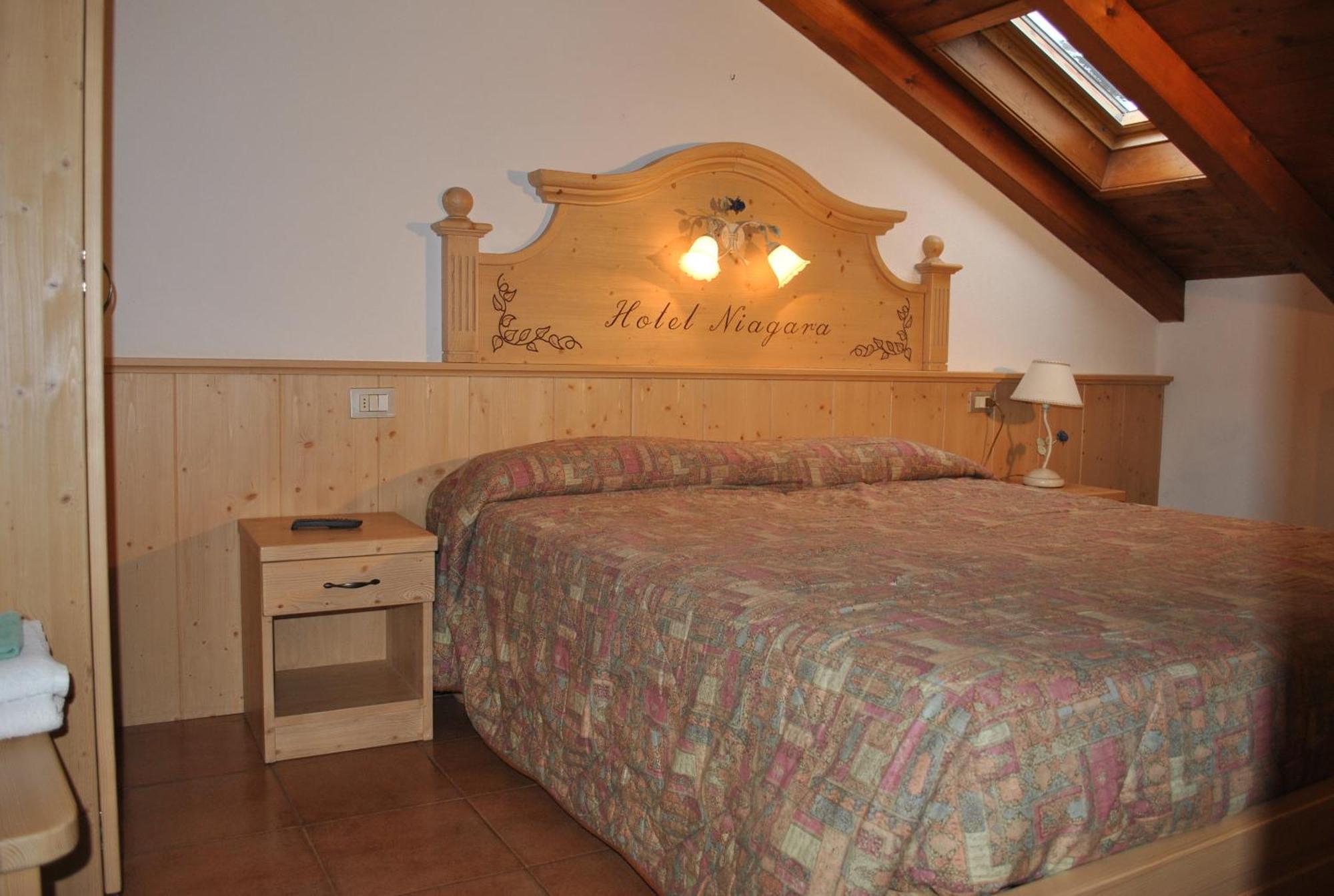 Hotel Niagara Ossana Kültér fotó